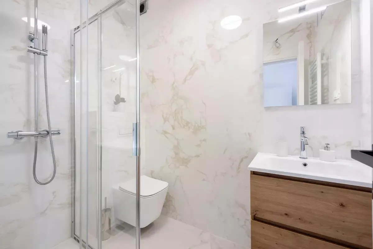 Apartment In Crikvenica 45025
