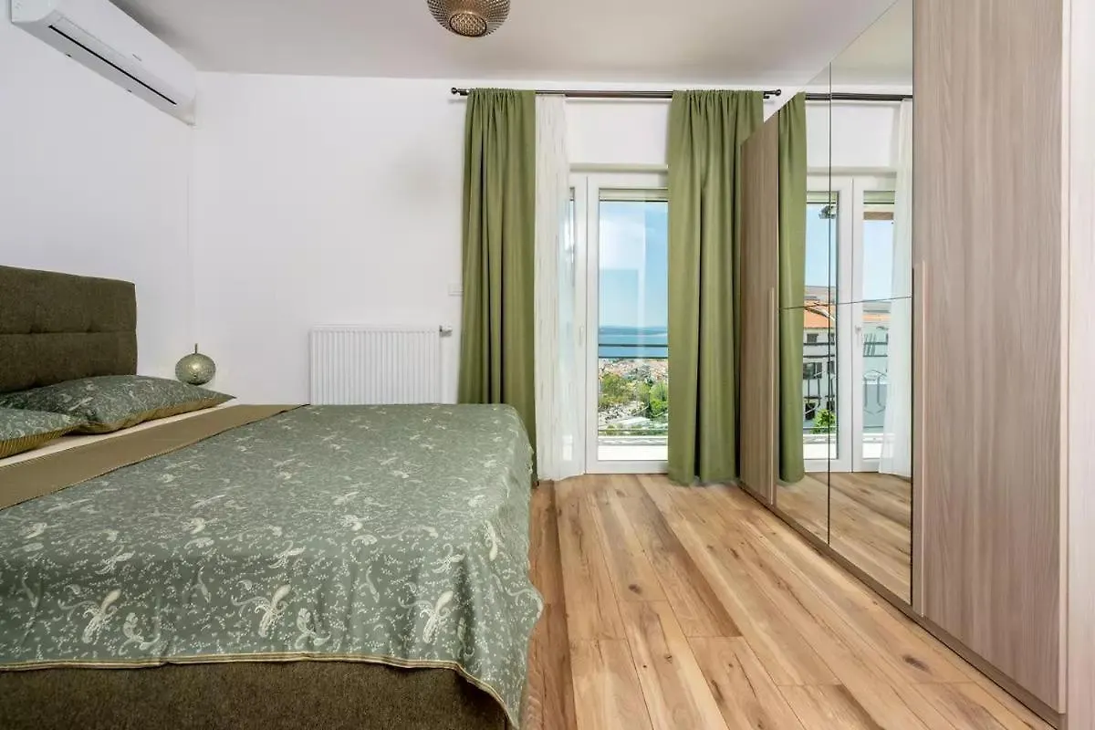 Apartment In Crikvenica 45025
